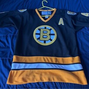 Bobby Orr #4 Boston Bruins Hockey Jersey Medium CCM
